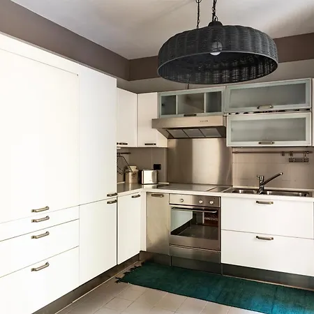 Moscova-brera Elegante Con Giardino Privato * ミラノ